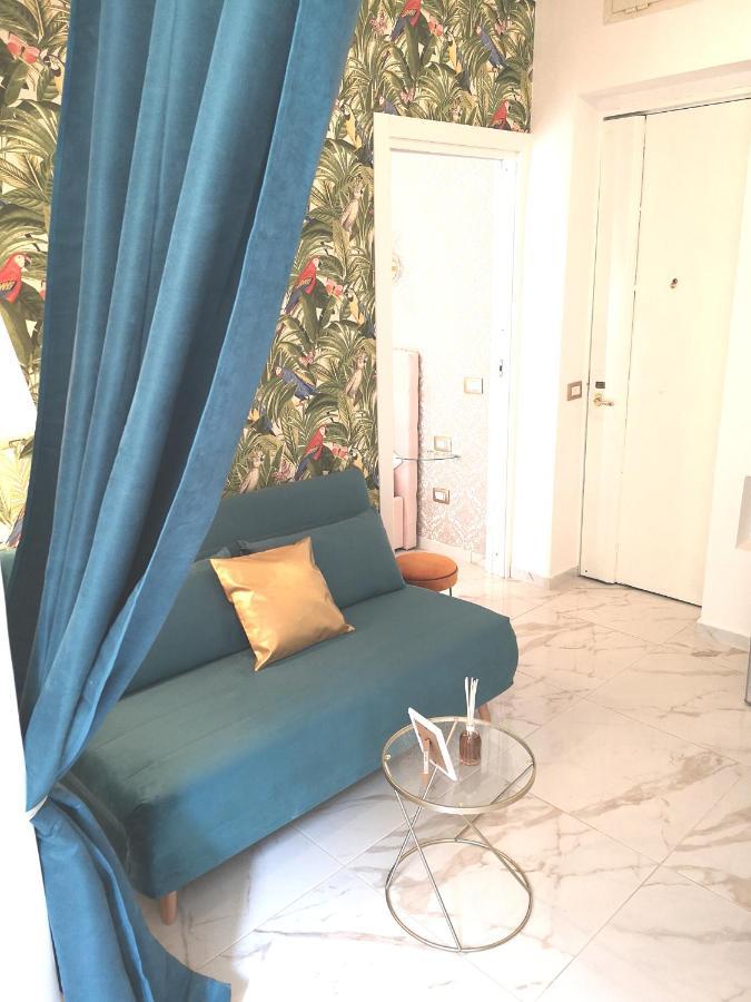 Domus Luigi Leone Bed & Breakfast Naples Exterior photo